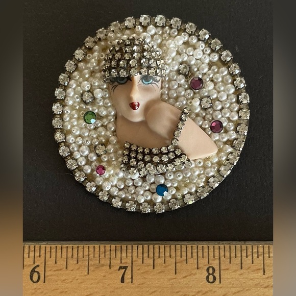 Vintage Flapper Girl Brooch Rhinestone and Faux Pearl Art Deco Revival - Picture 4 of 7